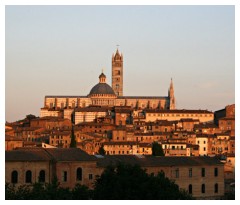 Ultimi raggi di sole sul Duomo di Siena