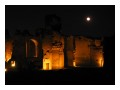 Spedisci la cartolina "Luna piena sulle Terme di Caracalla"