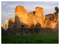 Cala il sole sulle rovine del Palatino